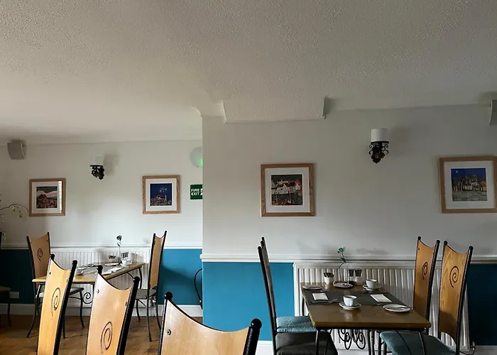 Poppies Hotel