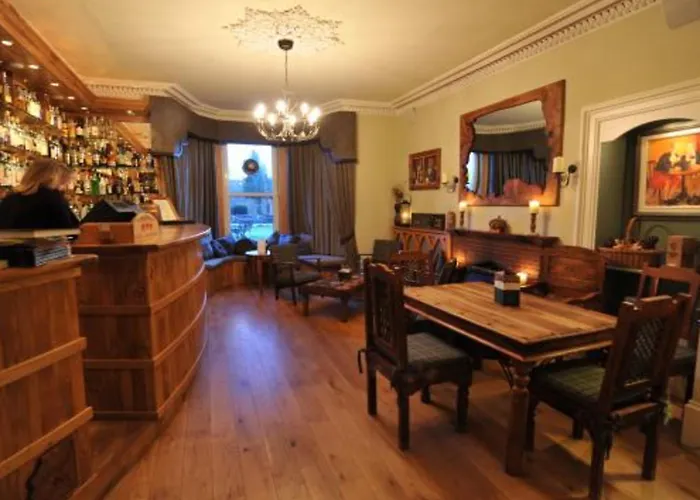 Poppies Hotel